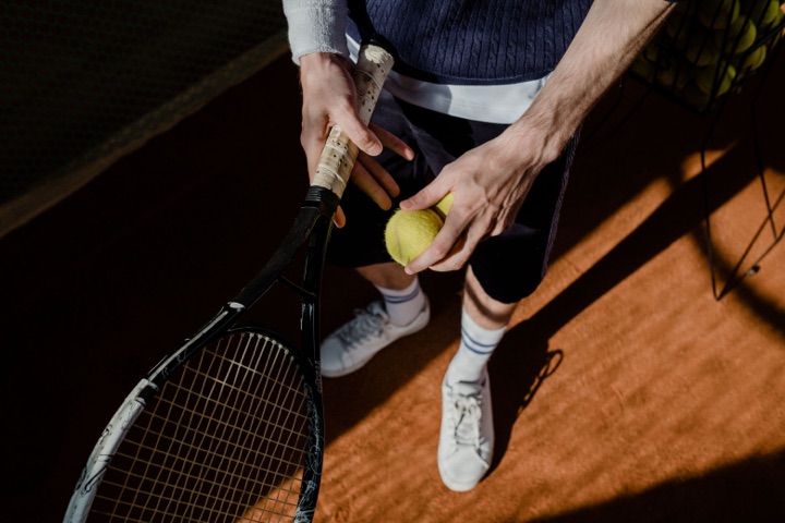 Joueur de tennis sur terre battue